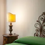 Aurora Suite, In The Historic Centre, Very Short Walk To Sites, Ac Bedrooom With In-room Bth, 2nd Floor