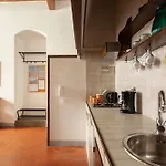 Aurora Suite, In The Historic Centre, Very Short Walk To Sites, Ac Bedrooom With In-room Bth, 2nd Floor *