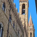 Aurora Suite, In The Historic Centre, Very Short Walk To Sites, Ac Bedrooom With In-room Bth, 2nd Floor * Florence