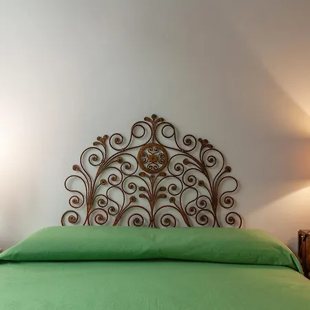 Aurora's, Renaissance Suite, Historic Apartment, Pivot Location, Few Walks From All, Ac Bedroom Apartment Florence
