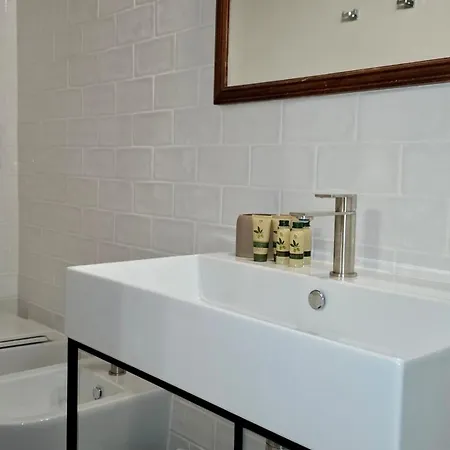 شقة Aurora Suite, In The Historic Centre, Very Short Walk To Sites, Ac Bedrooom With In-room Bth, 2nd Floor *