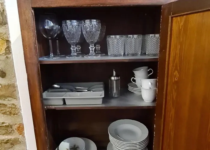 Apartment Aurora Suite, Inside Historic Centre, Few Steps From Uffizzi, Ac Bedrooom, Brand New In-Room Bth, 2Nd Floor, Walking Distance From All Sites Florence
